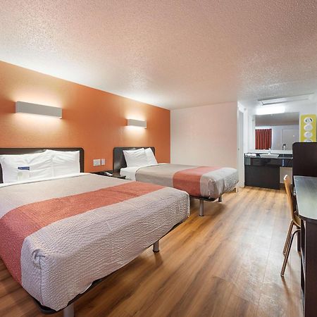 Motel 6-Hamburg, Ny Extérieur photo