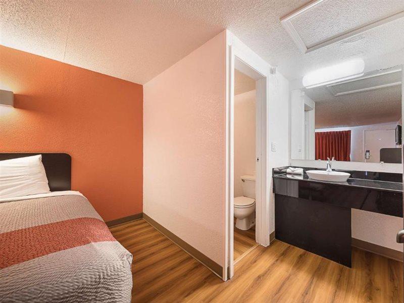 Motel 6-Hamburg, Ny Extérieur photo