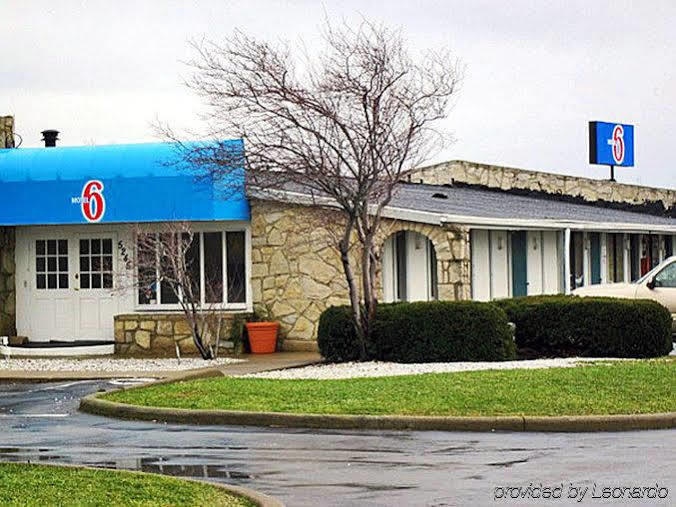 Motel 6-Hamburg, Ny Extérieur photo